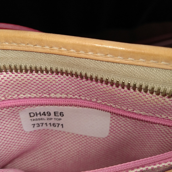 Dooney & Bourke Rainbow Monogram green bag Timeless classic  🎁 - Picture 4 of 7